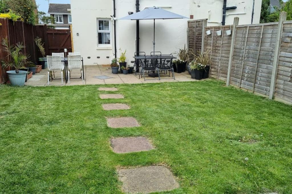 Villa Entire House With Garden & Parking Nr Ashford Int Exterior foto