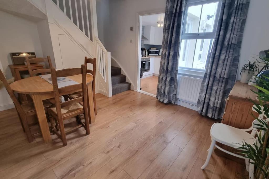Villa Entire House With Garden & Parking Nr Ashford Int Exterior foto